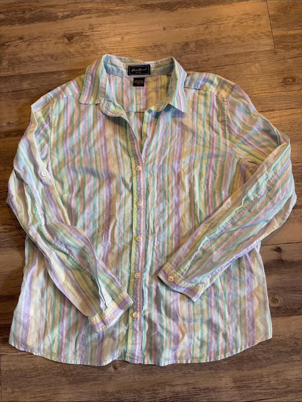 Eddie Bauer 100% cotton button down top